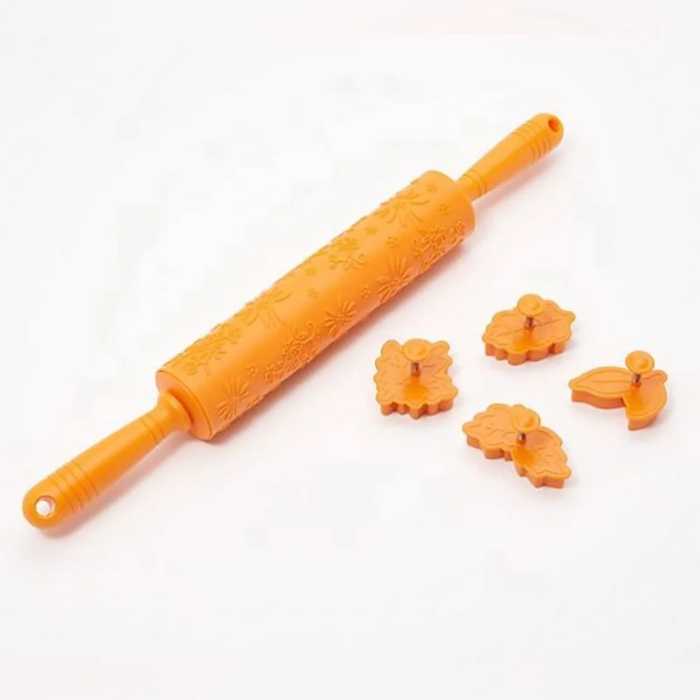 🎀 5 for $25 🎀  TEMPTATIONS Fall Baking Set Leaves Rolling Pin 4 Cookie Cutters